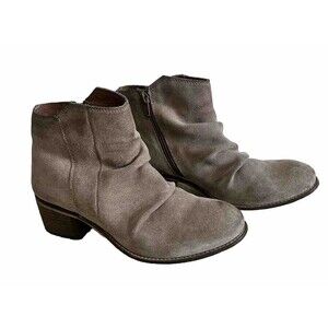 Seychelles Women's Tan and brown Suede Boots Size 7